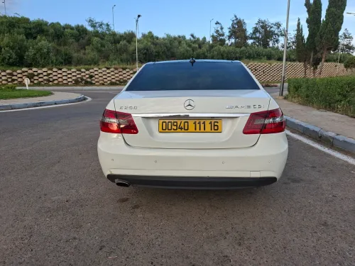 Mercedes Classe E 2011 AVANTGARDE Pack AMG