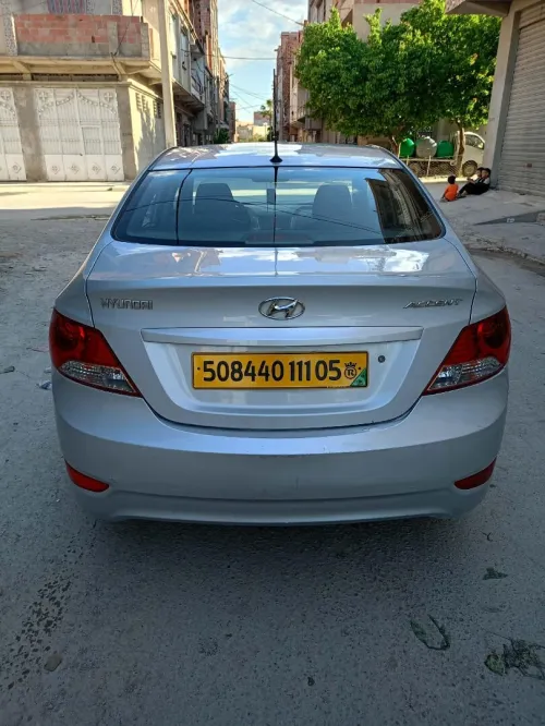 Hyundai Accent RB  4 portes 2011 Accent RB  4 portes