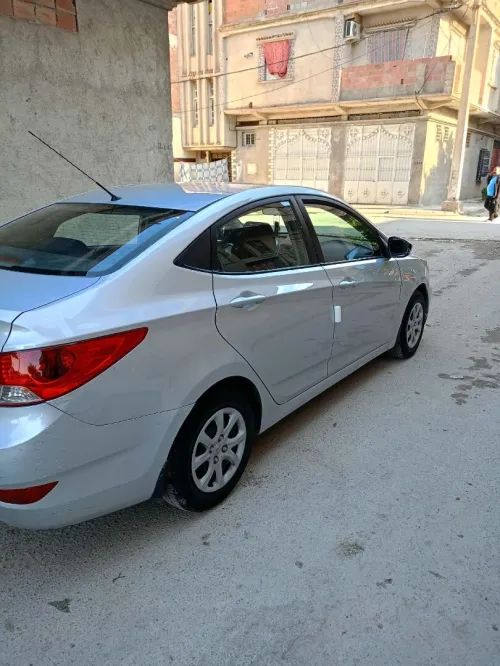 Hyundai Accent RB  4 portes 2011 Accent RB  4 portes