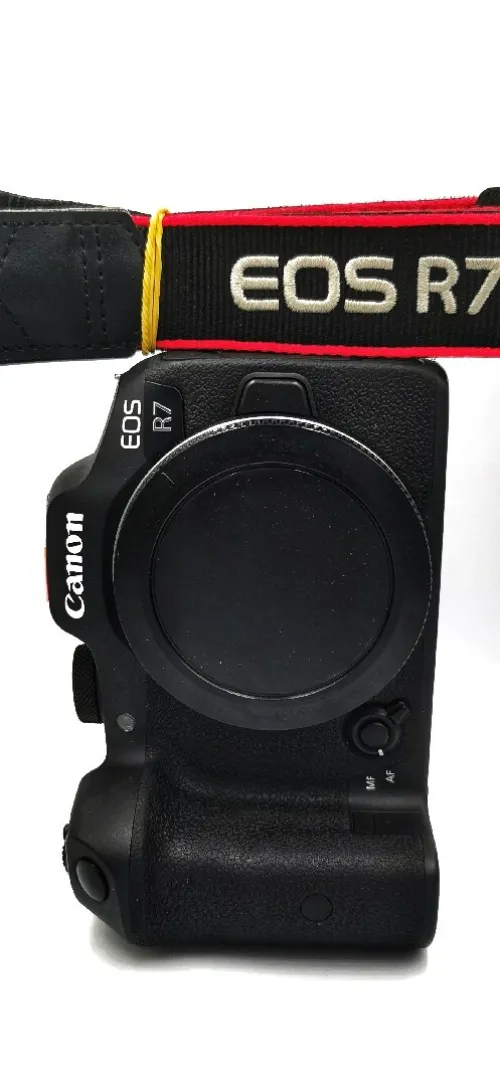 Canon R7 (5k clic) état neuf
