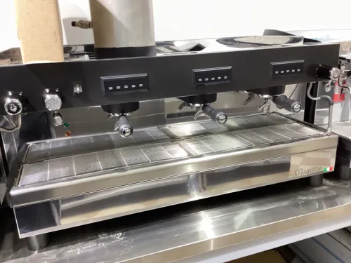 Machine a cafe magister italy model HRC 3bras