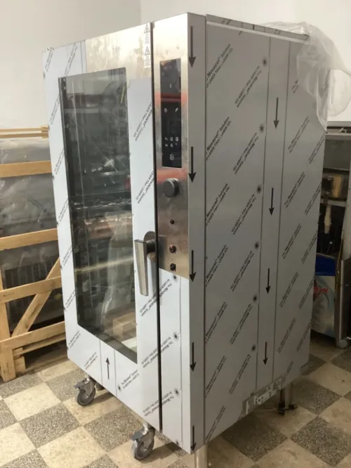 Four ventile 20 plateaux marque Tecnoinox italien 