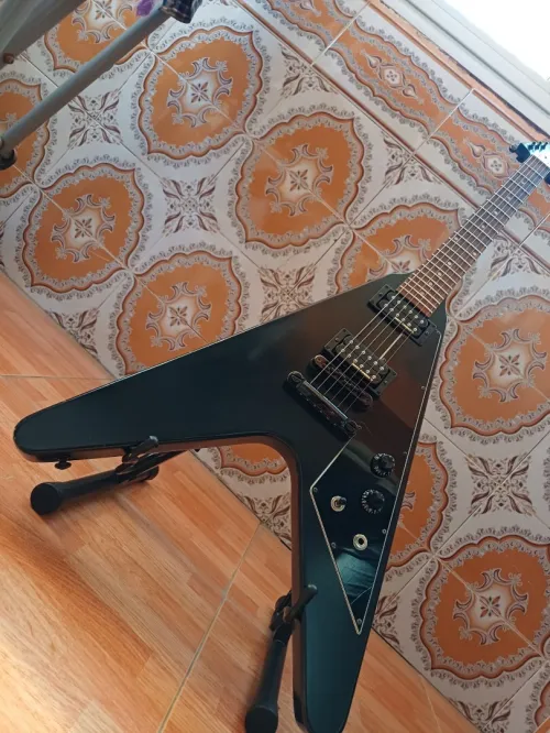 Guitare Gibson flying V B-2