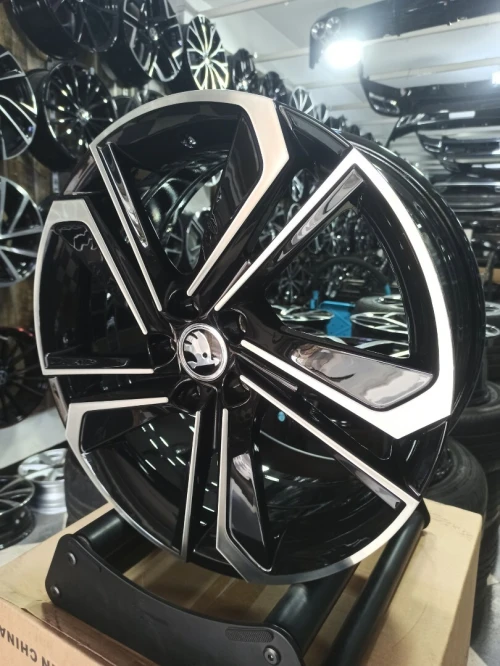 Jantes en alliage Skoda Fabia Monte-Carlo la nouvelle R17