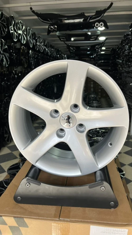 J'ente en alliage Peugeot R15