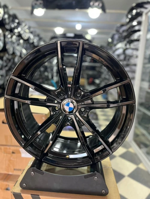 Jantes en alliage BMW 5 x 120 R18 et R19