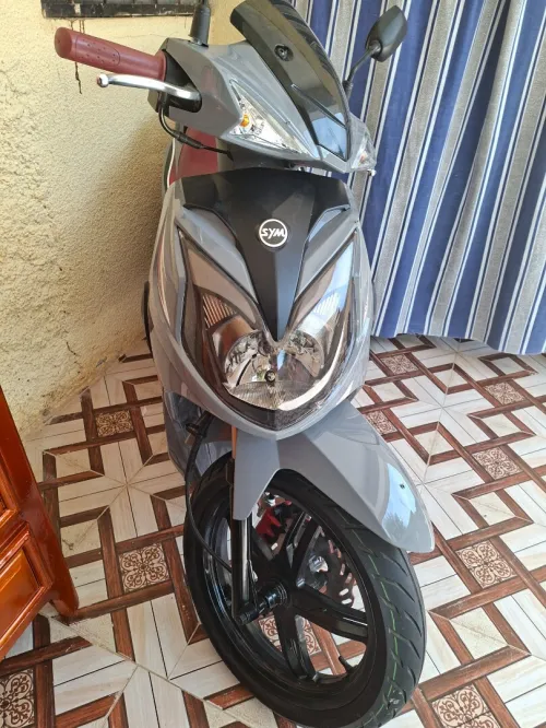 Sym Sr 2025