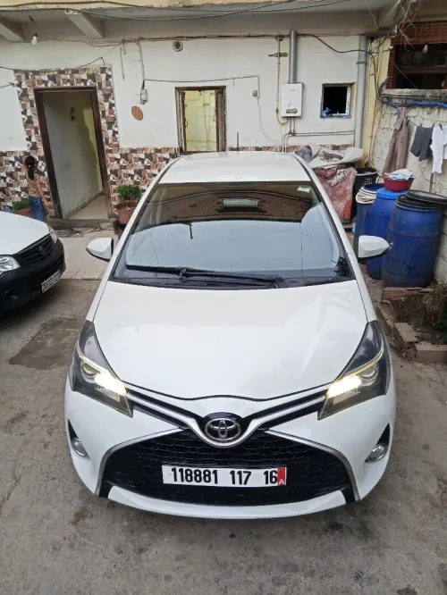 Toyota Yaris 2017 Red Edition
