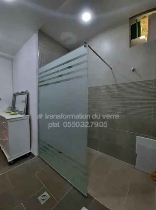 Douche a l'italienne sûr mesure 