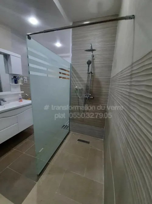Douche a l'italienne sûr mesure 