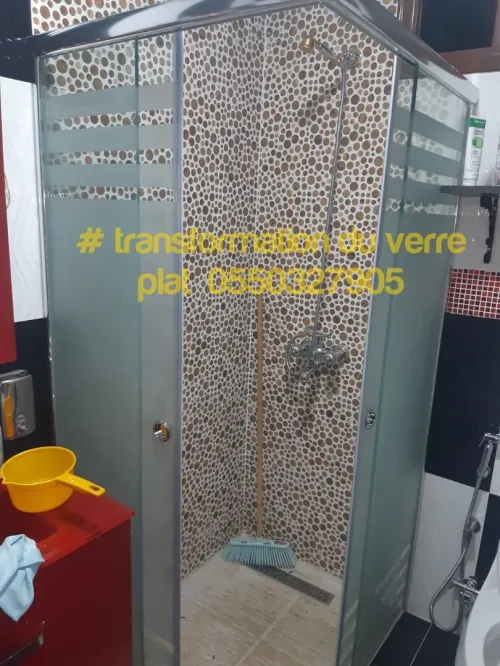 Douche a l'italienne sûr mesure 