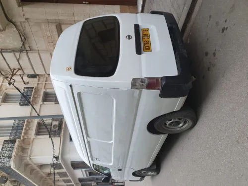 Nissan Urvan 2008