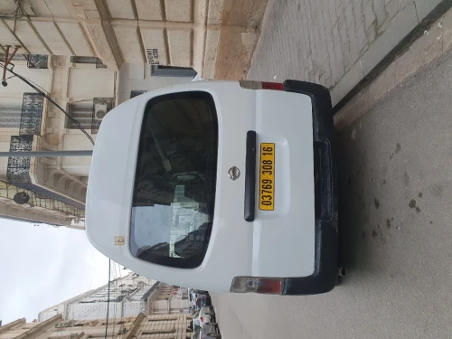 Nissan Urvan 2008
