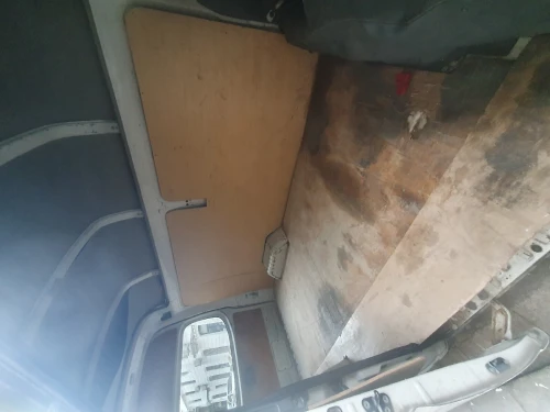Nissan Urvan 2008