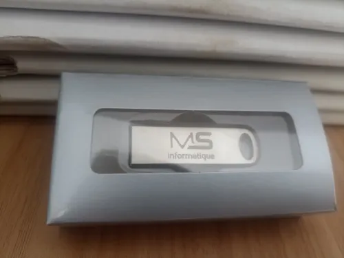 FLASH DISQUE PERSONNALISÉ فلاش ديسك مخصص