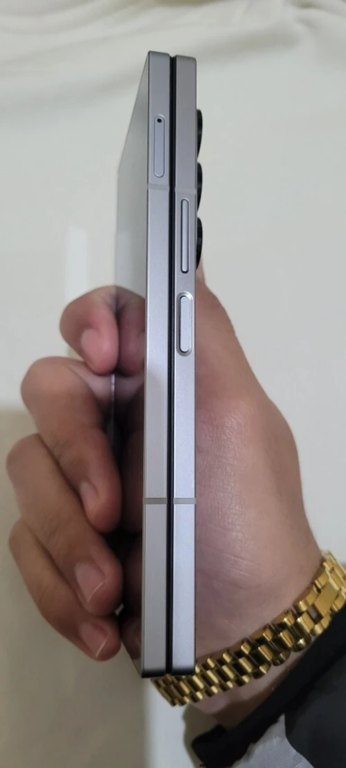 Samsung Z Fold 6