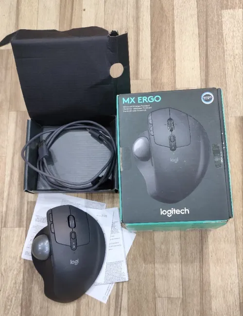 Logitech MX Ergo Trackball Ergonomique, Angle Réglable, Sans Fil