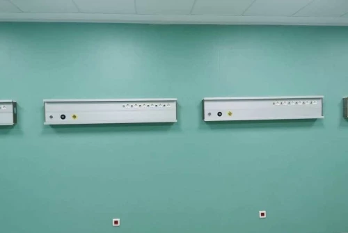 Gaine tête de lit pour salle de ranimation 