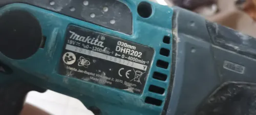   perforateur  makita