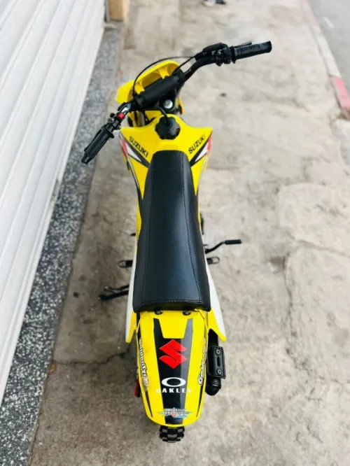 Suzuki Moto cross pw Suzuki gr 80    Yz.kx.crf. 2011