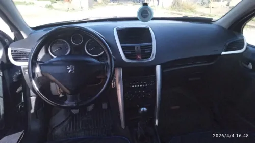 Peugeot 207 2011 Fennec