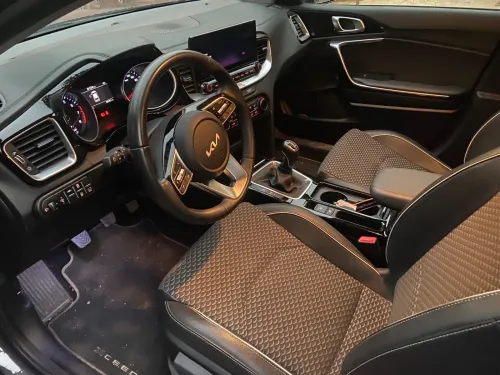 Kia X-Ceed 2022 Motion