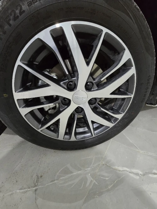 Geely Emgrand 2025 
