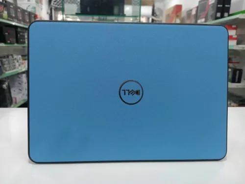 PC PORTABLE DELL LATITUDE3300