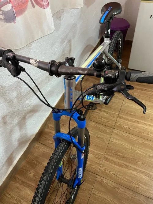 Vélo GT avalanche 
