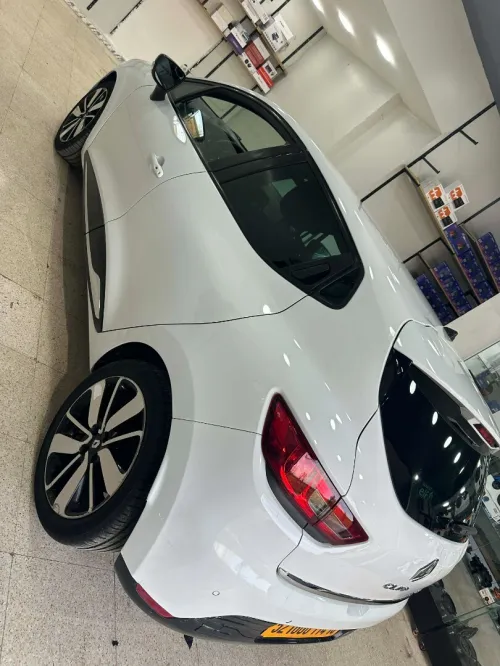 Renault Clio 4 2014 Seventeen