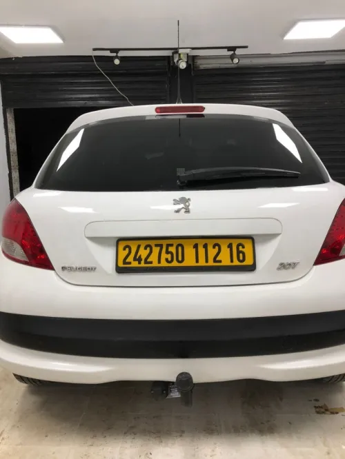 Peugeot 207 2012 Fennec