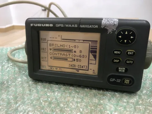 Gps furuno Gp 32. Gp 30