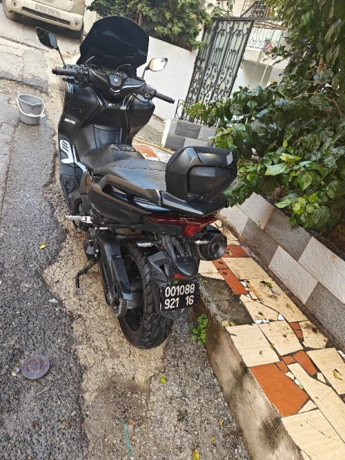 Yamaha T max 