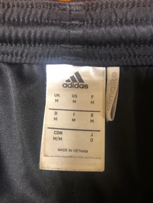 Chort adidas original kaba taille M