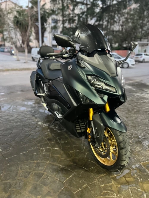 Yamaha Tmax 2023
