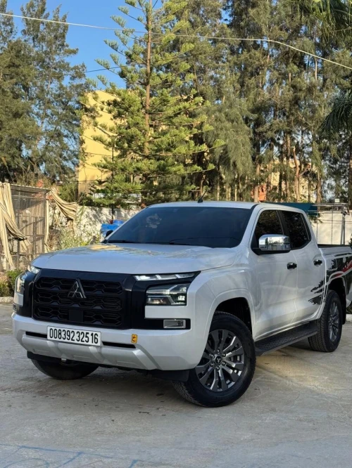 Mitsubishi L200 SPORTERO BLACK 4X4 2.5 184CV 2025 Esxclusive