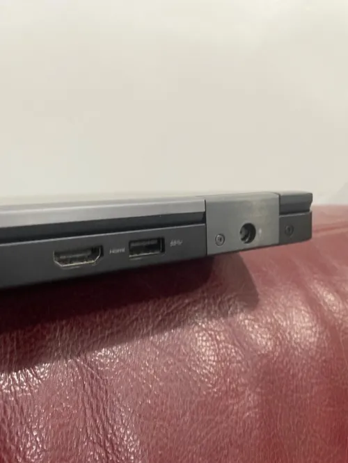 Dell Latitude 5580 état 10/10 i5 7300 8gb ram 256NVMe écran 15.6" Batterie 100%