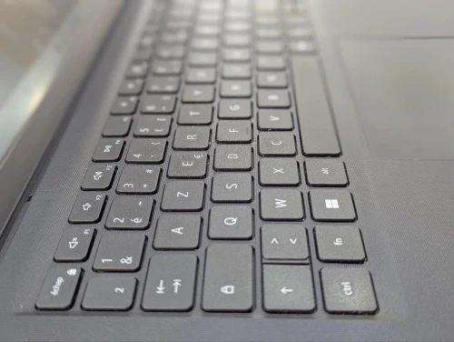 Dell VOSTRO 15 3510 I5 1135G7 8GB 256 SSD FULL HD 15.6"