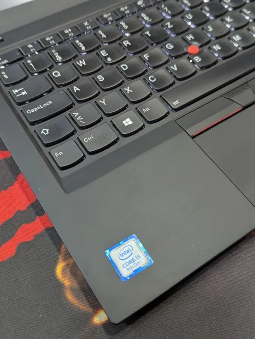 LENOVO THINKPAD X1 CARBON GEN 6  I5 8Th 8GB 256 SSD FULL HD