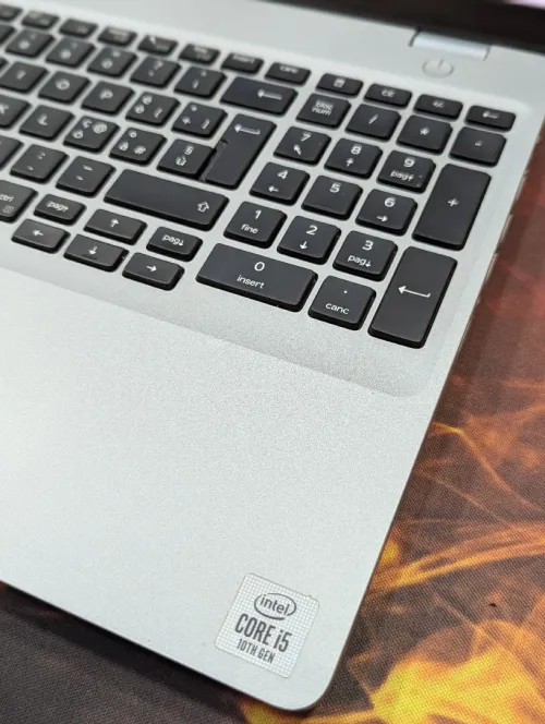 Dell latitude 5511 I5 10300H 16GB 256 SSD HD 15.6 "