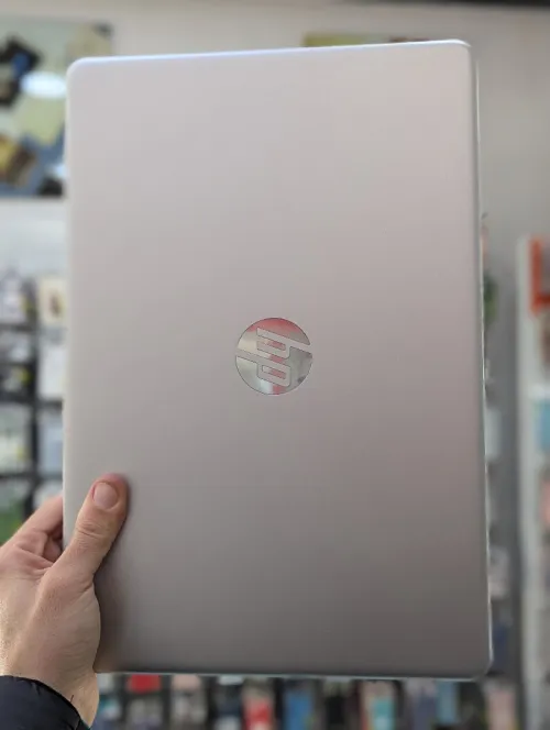 HP LAPTOP 15S  AMD RYZEN 7 5825U 16GB 512 SSD FULL HD 15.6