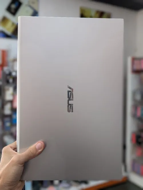 ASUS VIVOBOOK  I3 1005G1 8GB 256  SSD FULL HD 15.6  " 