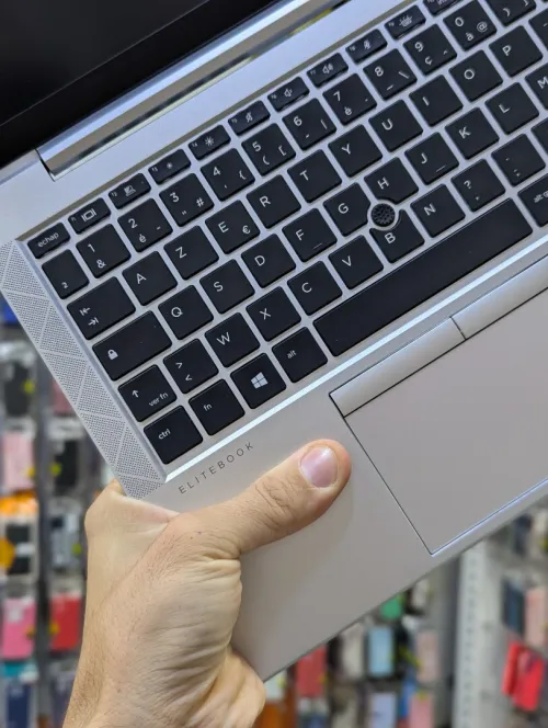HP ELITEBOOK 840 G8 I7 11TH 16GB 512 SSD FULL HD  