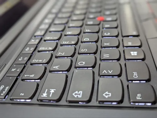LENOVO THINKPAD  YOGA L390 I7 8565U 16GB RAM 256 SSD ECRAN FULL HD X360 TACTIL