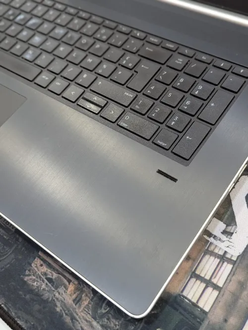 HP PROBOOK 470 G5 I5 8250U 8GB 240 SSD Nvidia GeForce FULL HD 17.3"