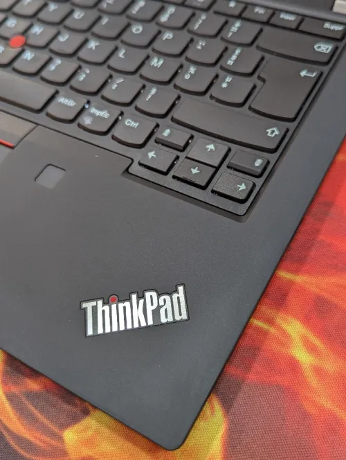 LENOVO THINKPAD  T490 I7-8TH GÉNÉRATION 16GB RAM 512 SSD  NVIDIA MX 250 2GB ECRAN 14" FULL HD