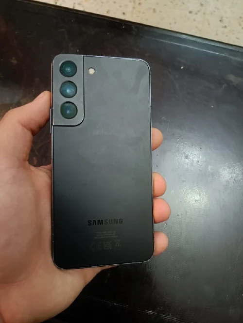Samsung S22