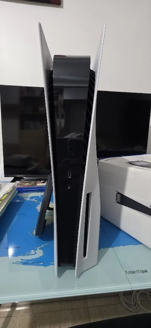 Ps5 fat version 1116A  + 2CD