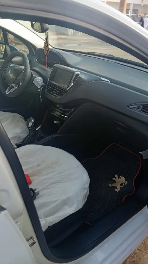 Peugeot 208 2014 208