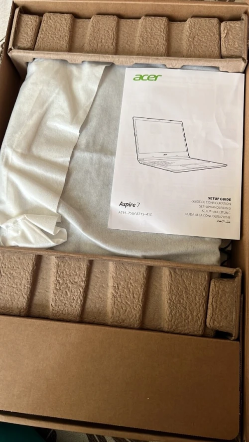Acer Aspire 7 Ordinateur portable | A715-75G | Noir